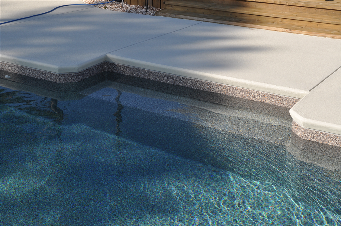 In-pool Bench Seat, Cantilever Concrete Decking with Cool Deck Coating