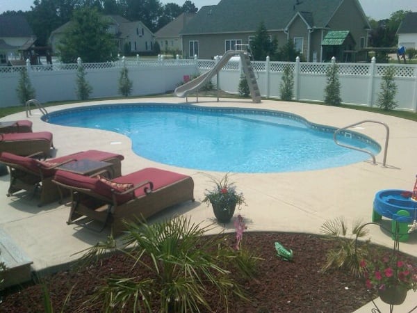 20 X 40 Oasis with In-pool Bench Seat, Princess Deck and Steps. Cool Deck Coarting