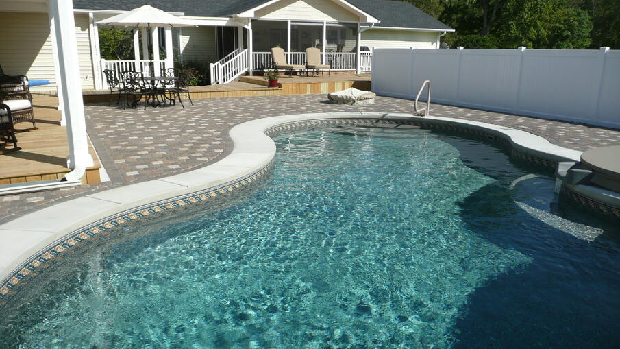 Vinyl Liner with Hot Tub